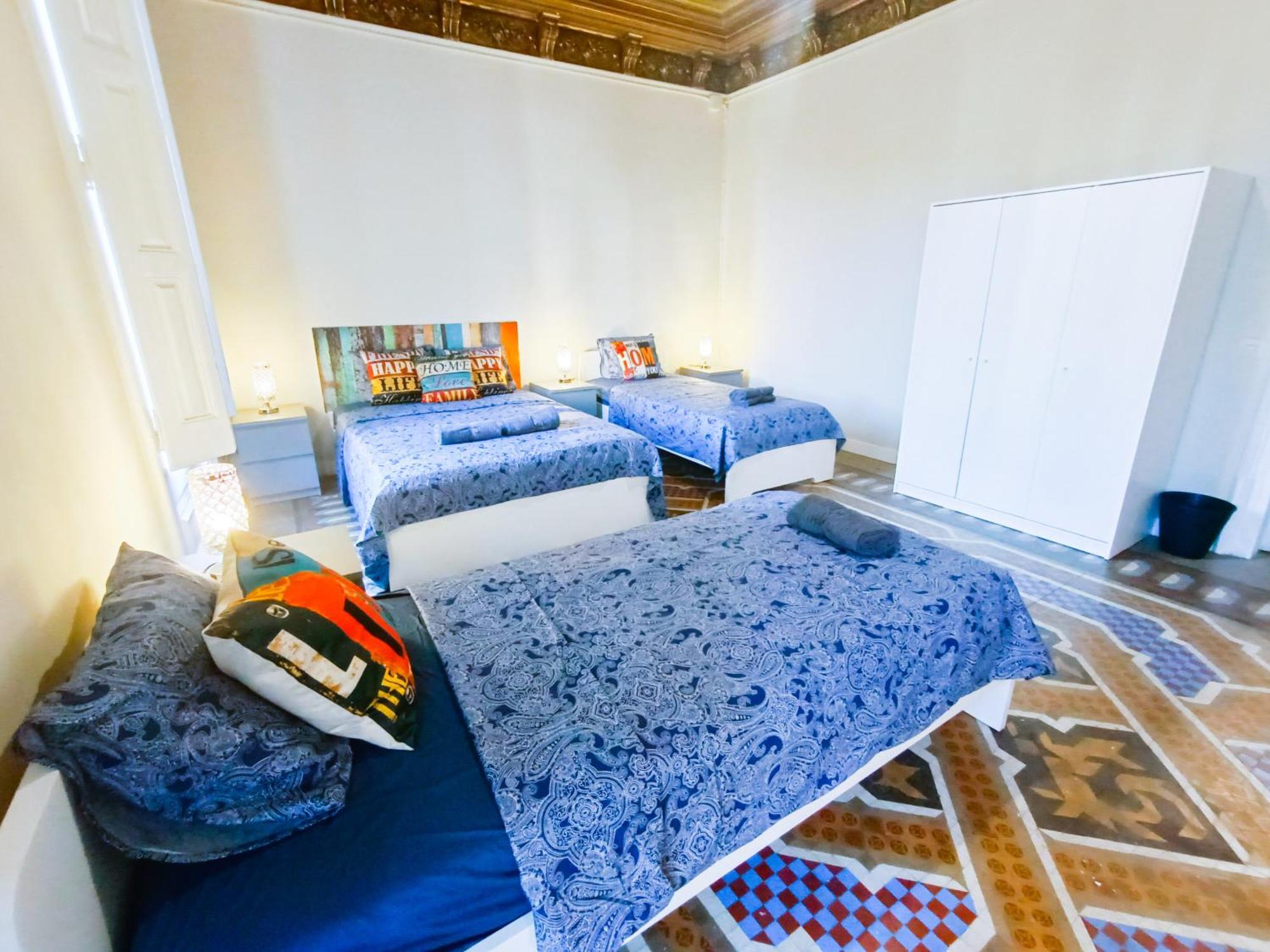 Private Rooms By Plaza Catalunya 바르셀로나 외부 사진