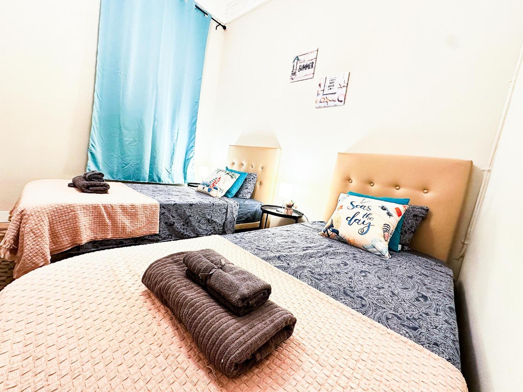 Private Rooms By Plaza Catalunya 바르셀로나 외부 사진