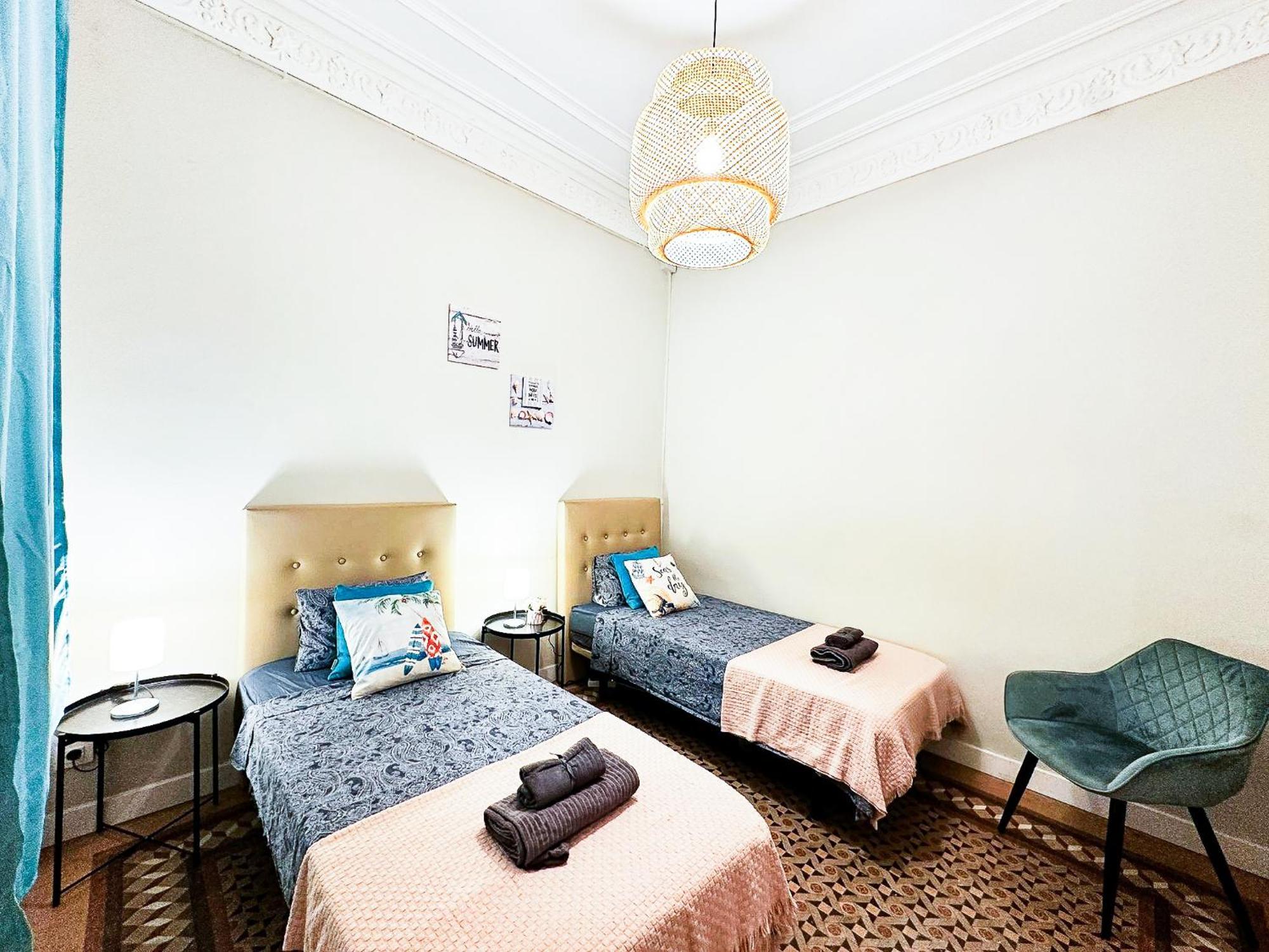 Private Rooms By Plaza Catalunya 바르셀로나 외부 사진